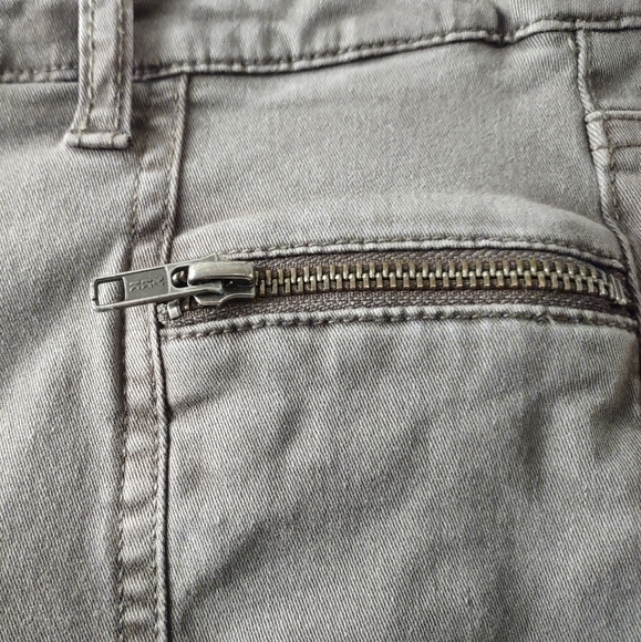 Women's Pre-Loved American Eagle Gray Hi Rise Jegging Size 8 - Picture 9 of 10